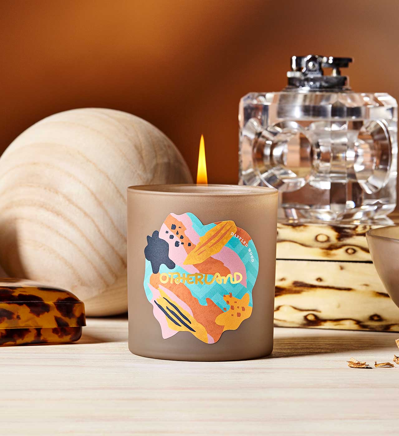 ウランガラス　スワン　キャンディディッシュ Sandalwood Candle - Dapplewood | Otherland